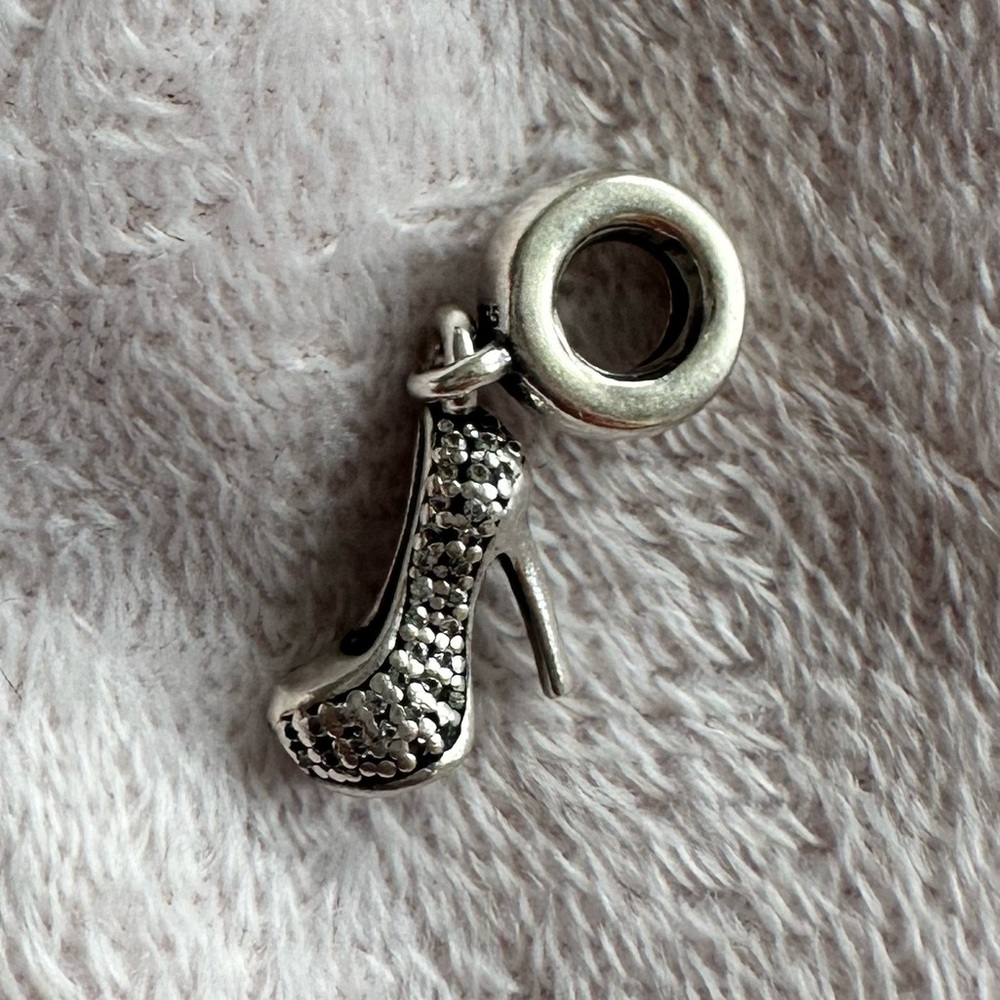 Authentic Pavé Stilletto shoe dangle charm